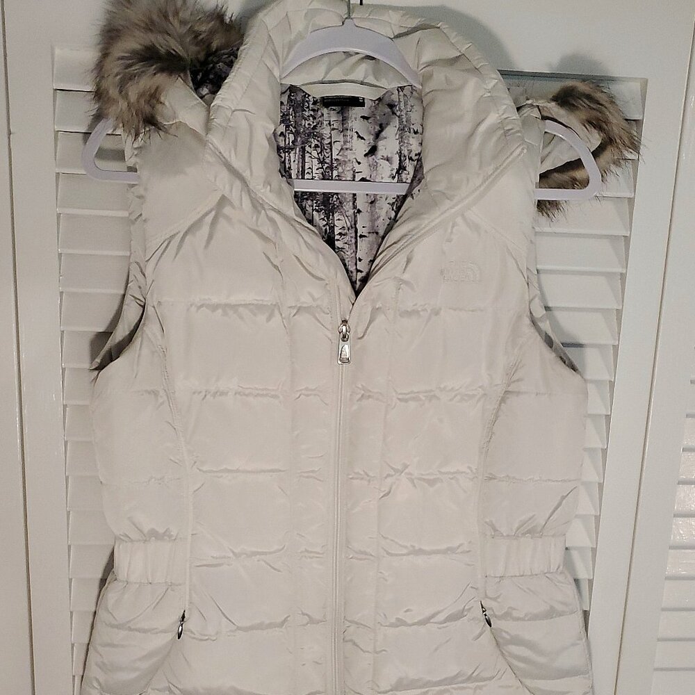 NWOT The North Face Puffer Vest Off-White